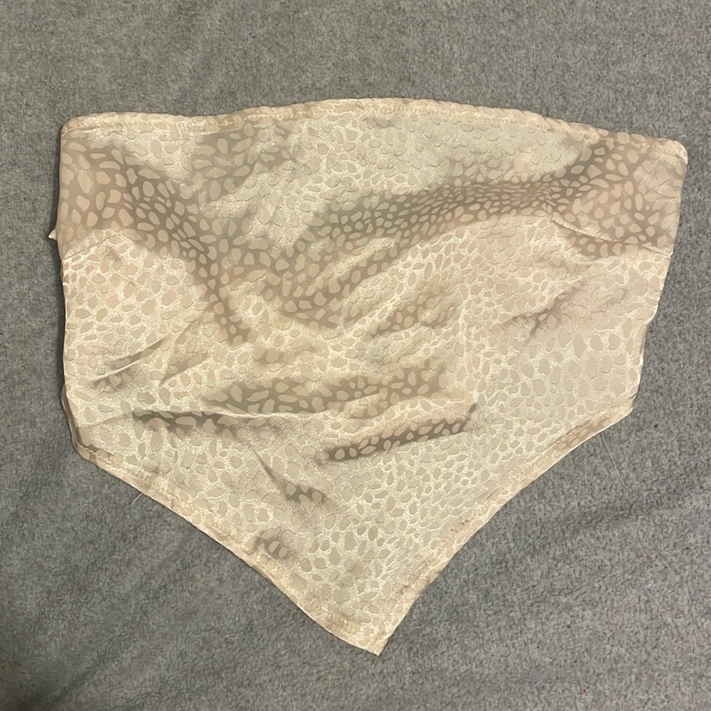 Strapless top